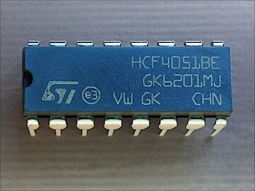 HCF4051BE.jpg