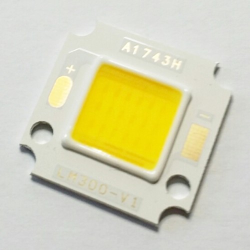 10W-flar-rw4k-photo.jpg